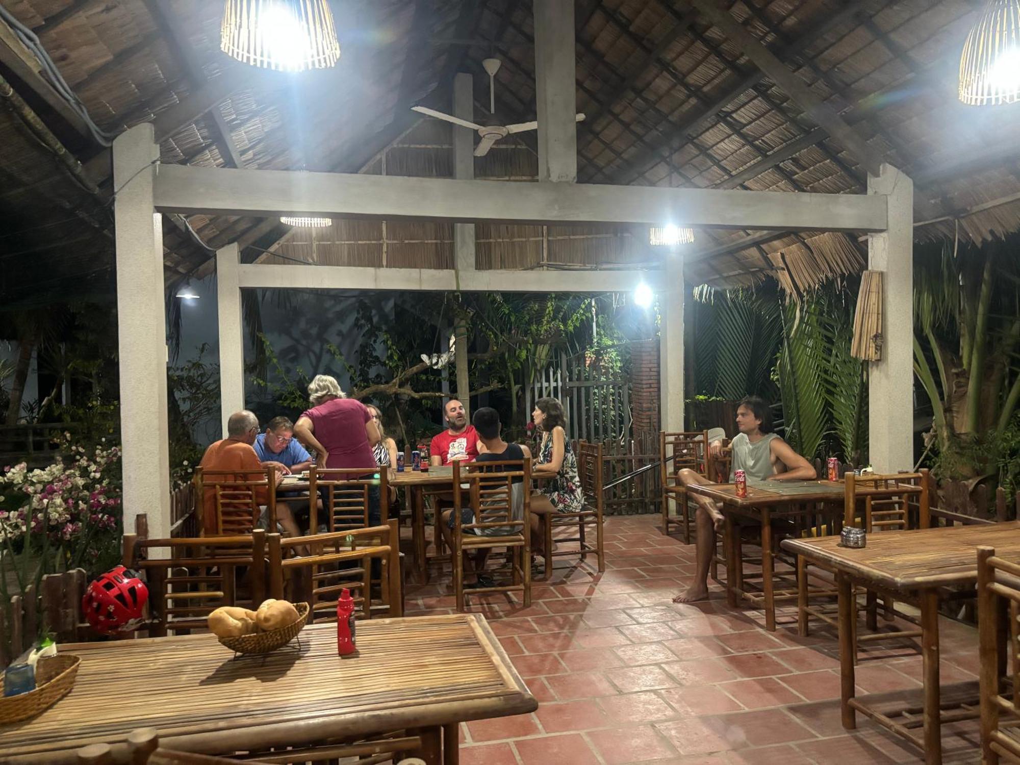 Homestay Bentre Coco Lodge Ben Tre Екстериор снимка