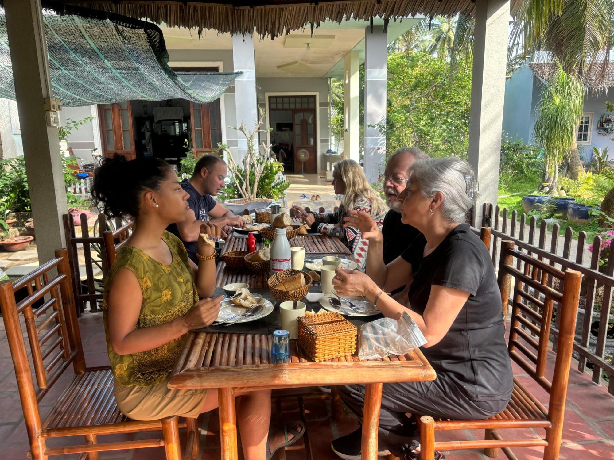 Homestay Bentre Coco Lodge Ben Tre Екстериор снимка